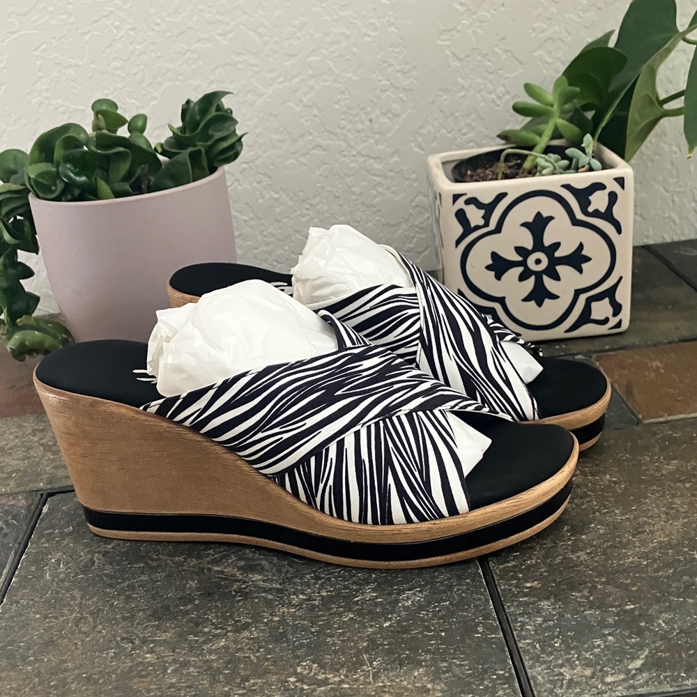 Onex Style Dianne Zebra Wedge Slide Sandal - Women's Casual Platform Size 8 NEW